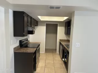 Photo #3: 6816796 Listing 