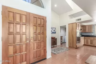 Photo #6: 6816841 Listing