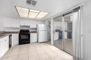 Photo #5: 6816949 Listing 