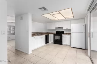 Photo #6: 6816949 Listing 