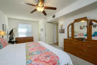 Photo #6: 6816993 Listing