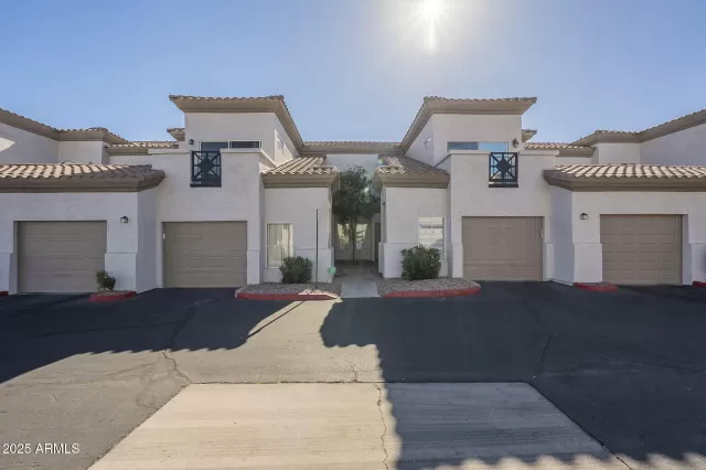 MLS: 6817111 Condo For Sale