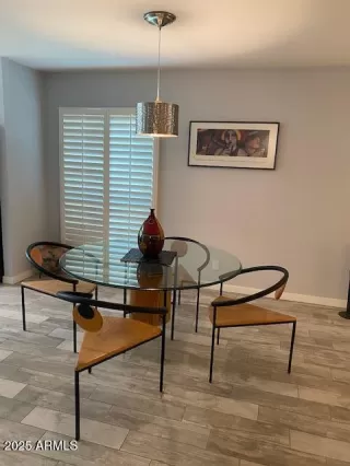 Photo #5: 6817124 Listing