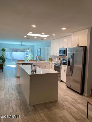 Photo #6: 6817124 Listing