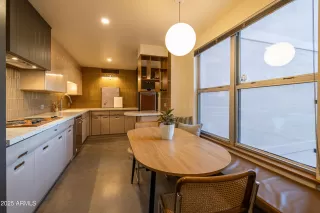 Photo #3: 6817294 Listing