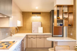 Photo #5: 6817294 Listing