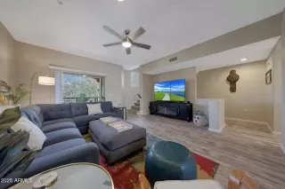 Photo #3: 6817338 Listing