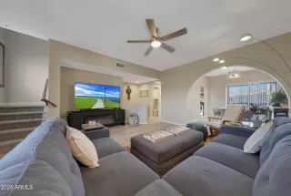 Photo #4: 6817338 Listing