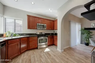 Photo #5: 6817338 Listing