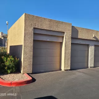 Photo #4: 6817377 Listing