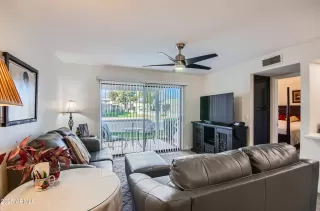 Photo #4: 6817476 Listing 