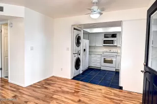 Photo #4: 6817708 Listing