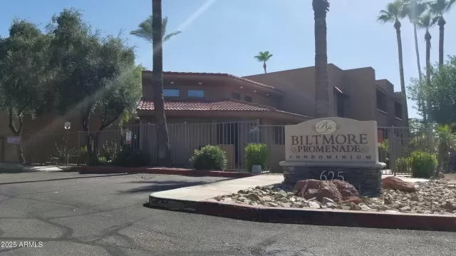 MLS: 6817723 Condo For Sale