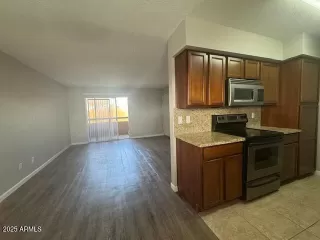 Photo #4: 6817723 Listing