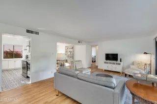 Photo #3: 6817760 Listing