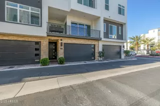 Photo #2: 6817771 Listing