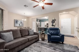 Photo #5: 6817825 Listing