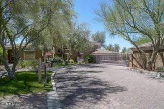 Photo #4: 6817839 Listing