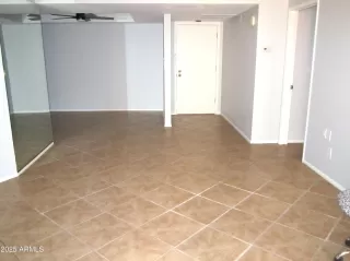 Photo #2: 6817941 Listing