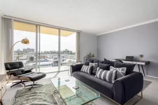 Photo #1: 6818252 Listing 