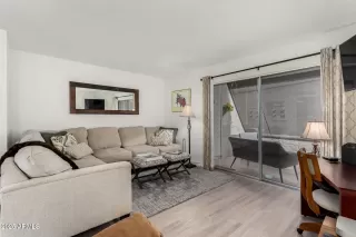 Photo #1: 6818358 Listing 