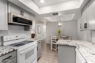 Photo #6: 6818358 Listing 