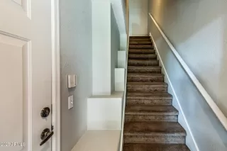 Photo #5: 6818624 Listing 