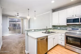 Photo #6: 6818624 Listing 