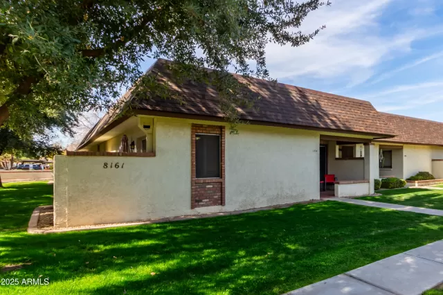 MLS: 6818673 Condo For Sale