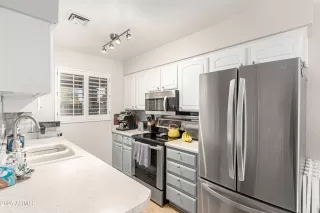 Photo #6: 6818673 Listing 