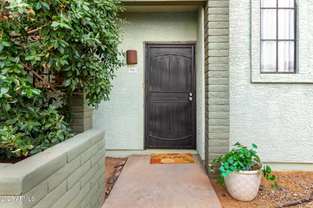 MLS: 6818780 Condo For Sale
