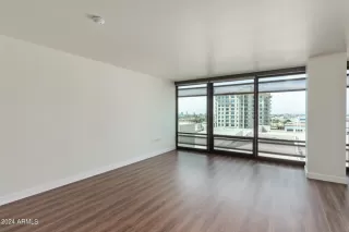 Photo #6: 6818797 Listing