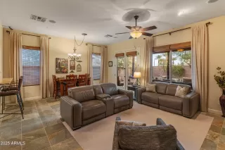 Photo #5: 6818839 Listing