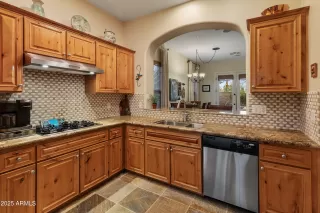 Photo #6: 6818839 Listing