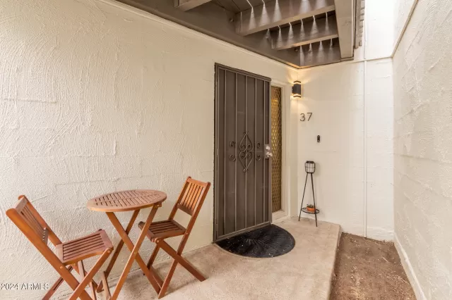 MLS: 6818904 Condo For Sale