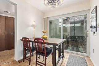 Photo #6: 6818904 Listing