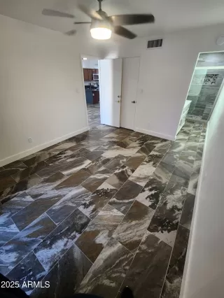 Photo #5: 6819043 Listing 