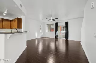 Photo #6: 6819058 Listing