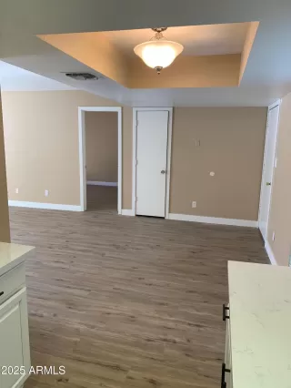 Photo #4: 6819087 Listing