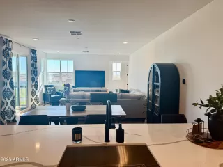 Photo #6: 6819583 Listing 