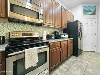 Photo #6: 6819672 Listing 