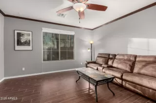 Photo #5: 6819734 Listing