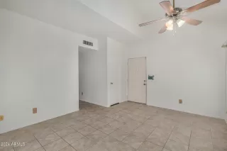 Photo #4: 6819980 Listing 