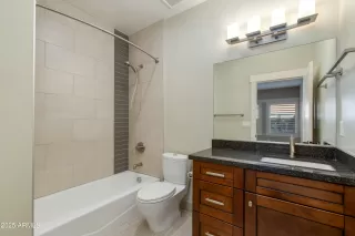 Photo #6: 6820018 Listing