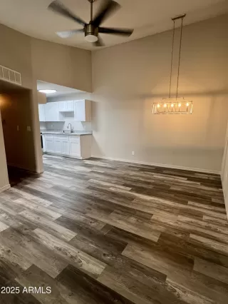 Photo #3: 6820067 Listing