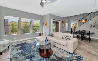 Photo #3: 6820073 Listing