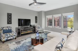 Photo #5: 6820073 Listing