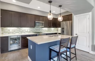 Photo #6: 6820073 Listing