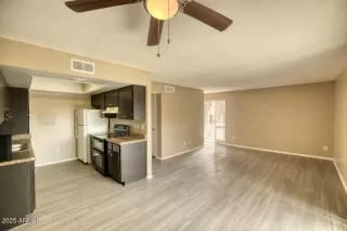 Photo #3: 6820079 Listing