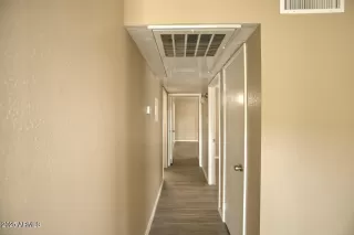 Photo #5: 6820079 Listing